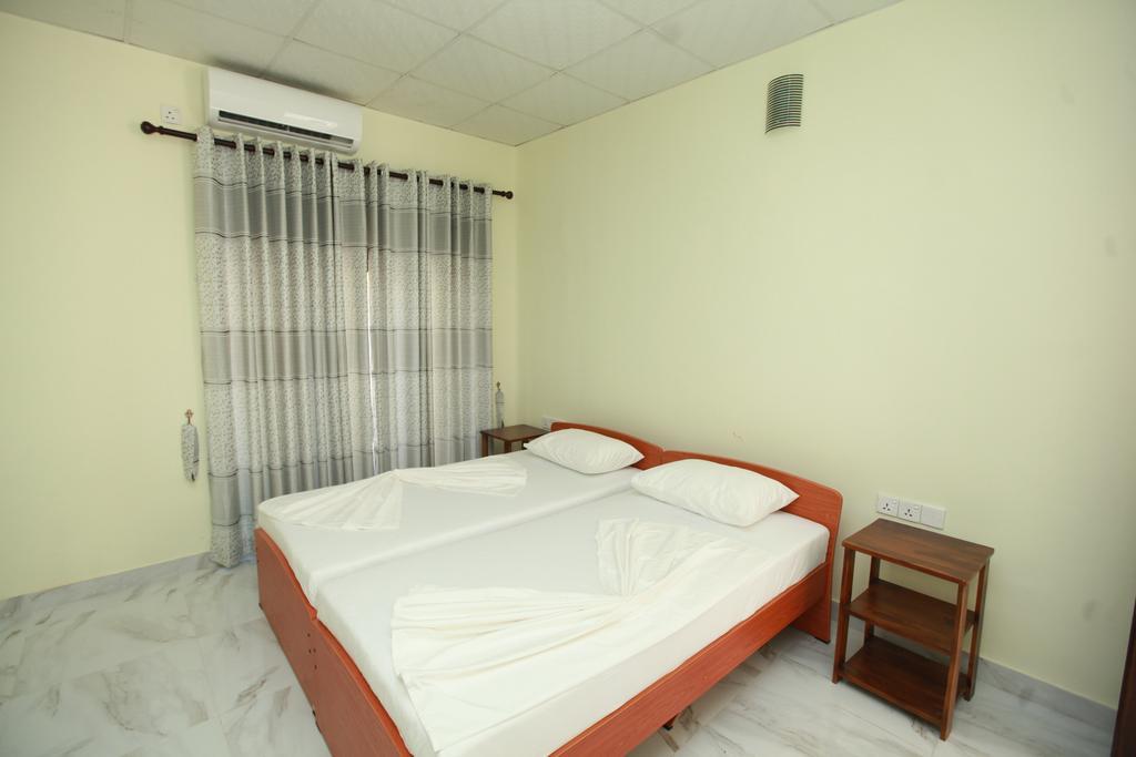 Lavonka Tourist Rest Ξενοδοχείο Anuradhapura Εξωτερικό φωτογραφία